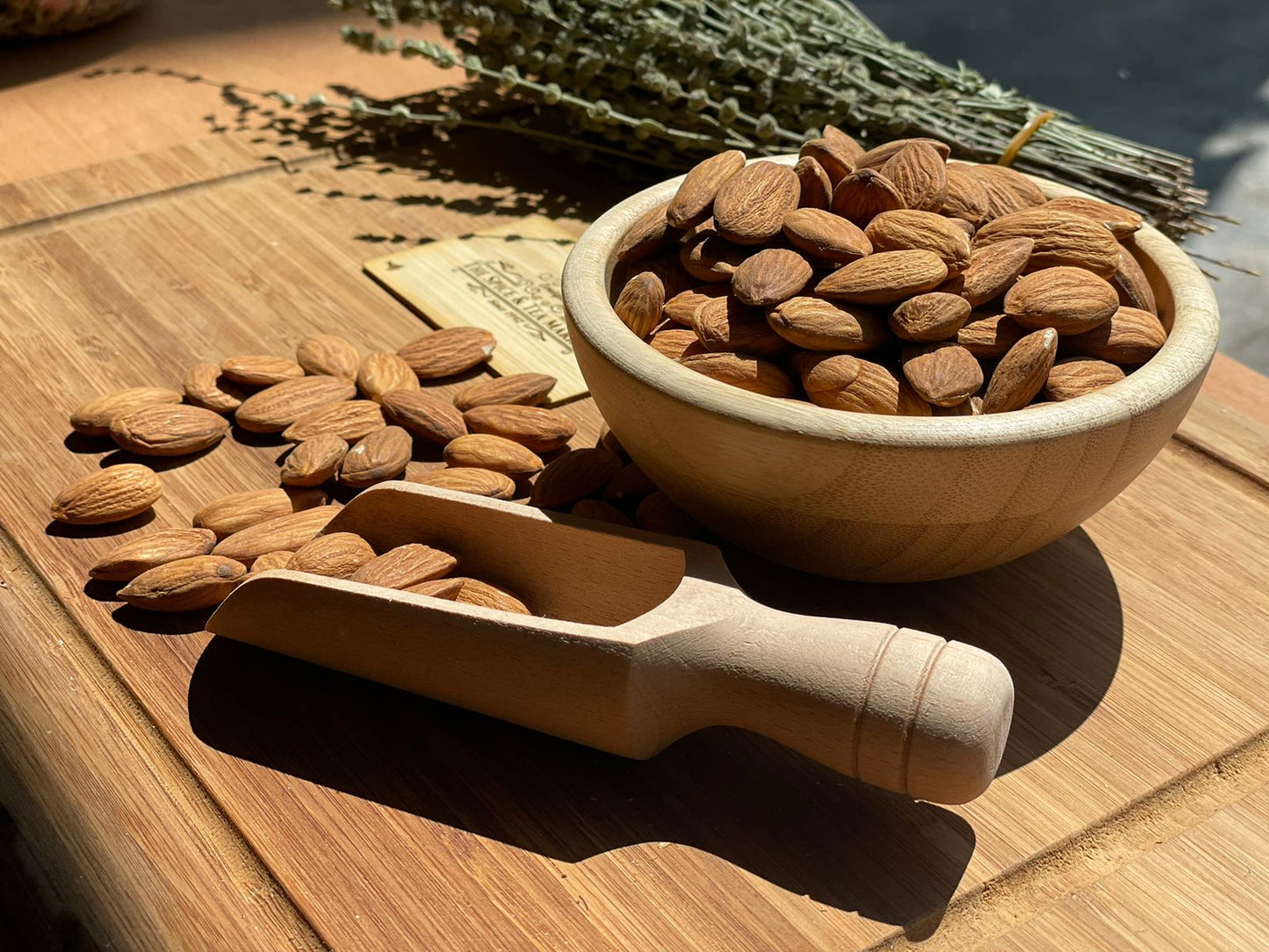 Almond – لوز