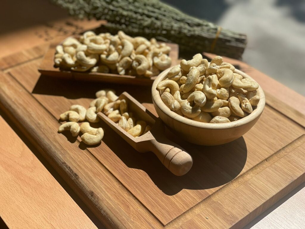 Cashews – كاجو