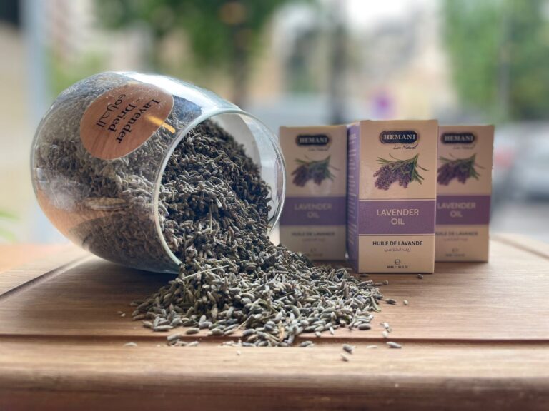 Lavender Essential Oil – زيت الخزامى (لافندر)