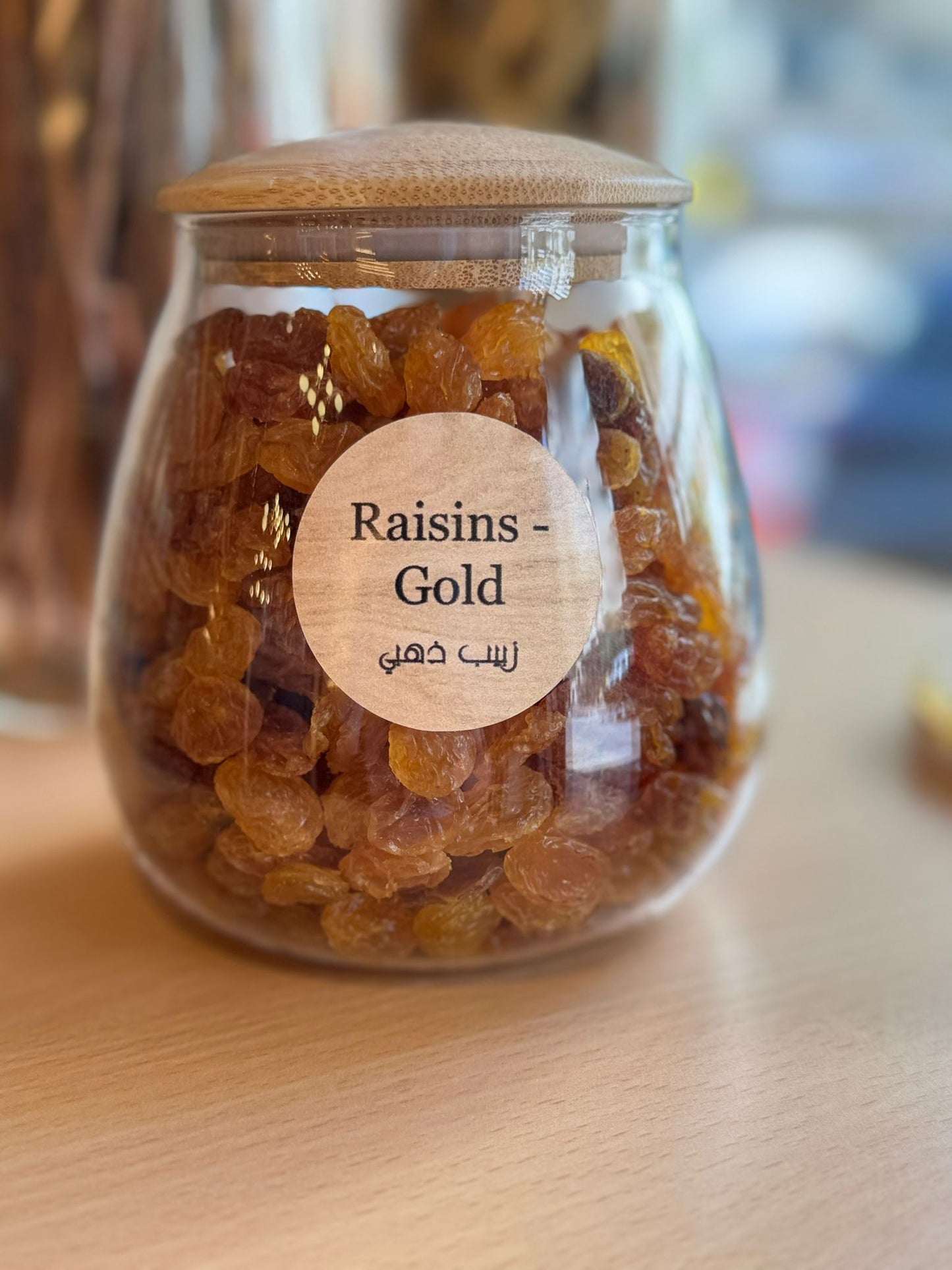 Raisins Gold in glass jar