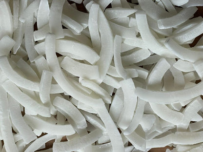 Dried Almonds – لوز أخضر مجفف