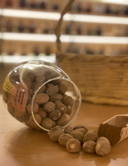 Nutmeg Whole, Organic Product – جوز الطيب حب، منتج عضوي
